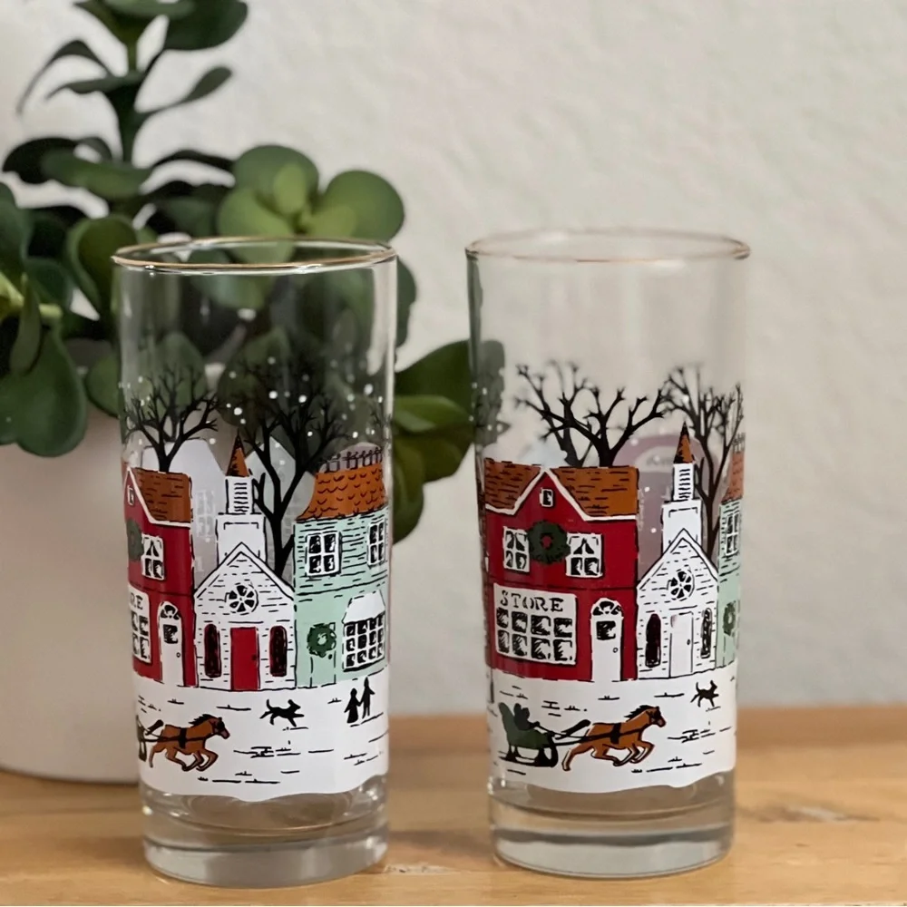 Vintage Libbey Glasses Winter Village Holiday Christmas Scene Gold Rim Set of 2
